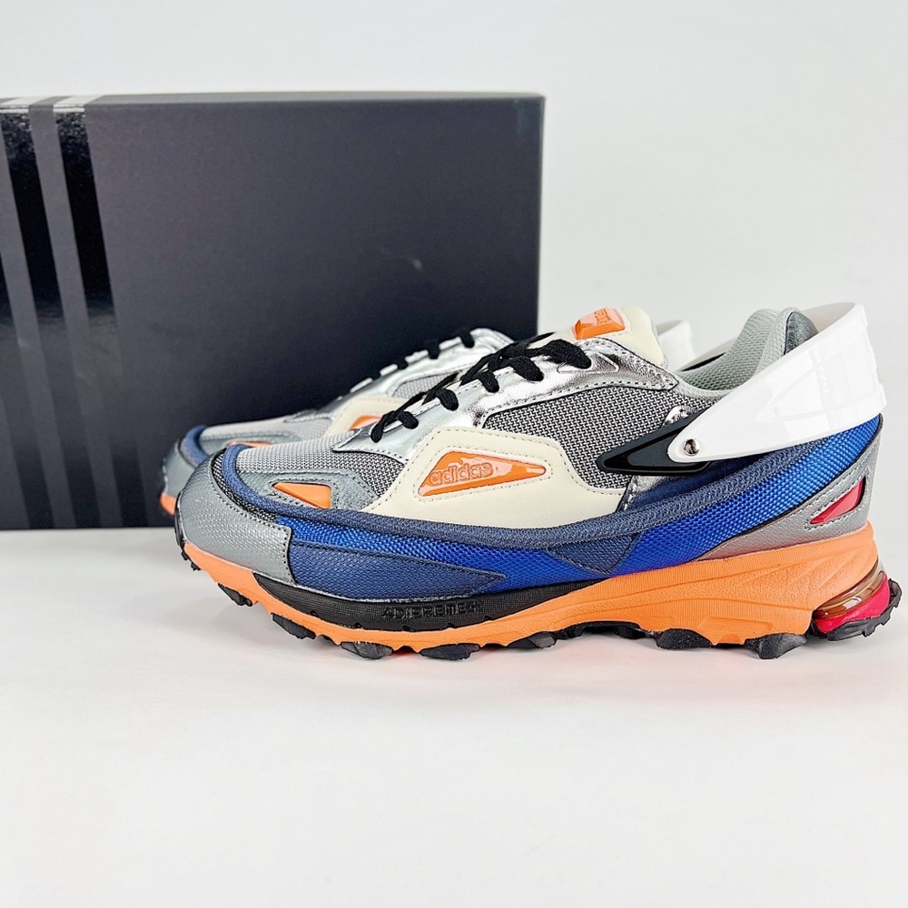 RAF SIMONS RESPONSE TRAIL